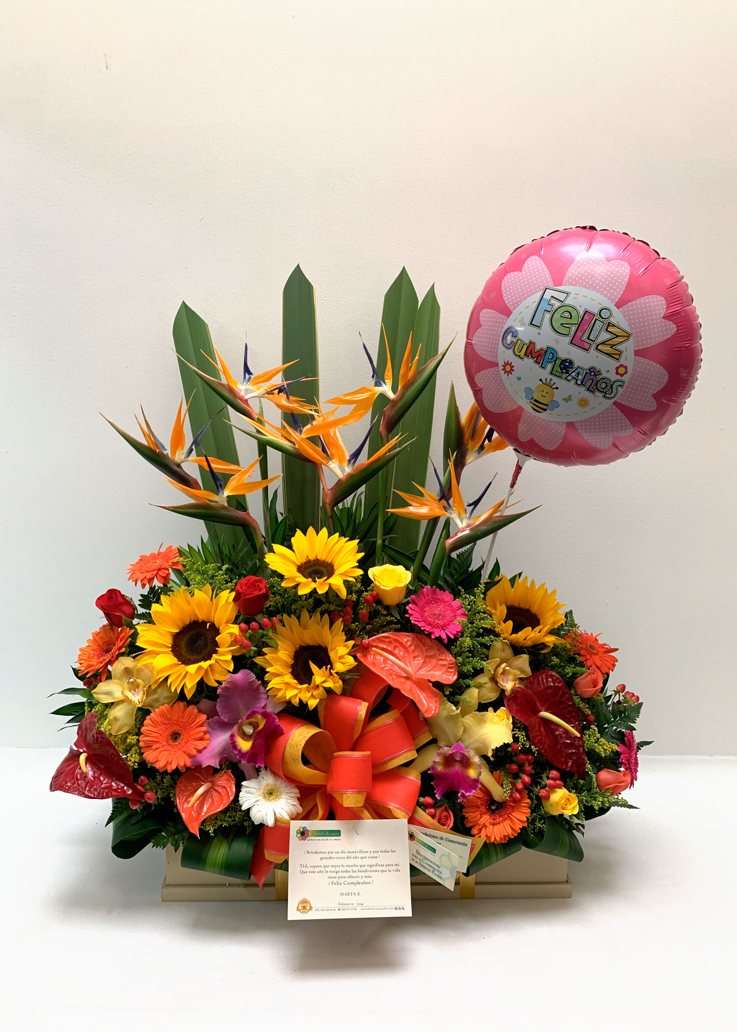 arreglos-florales-jacqueline-feliz-cumpleaños-floristeria-jacqueline-FC01